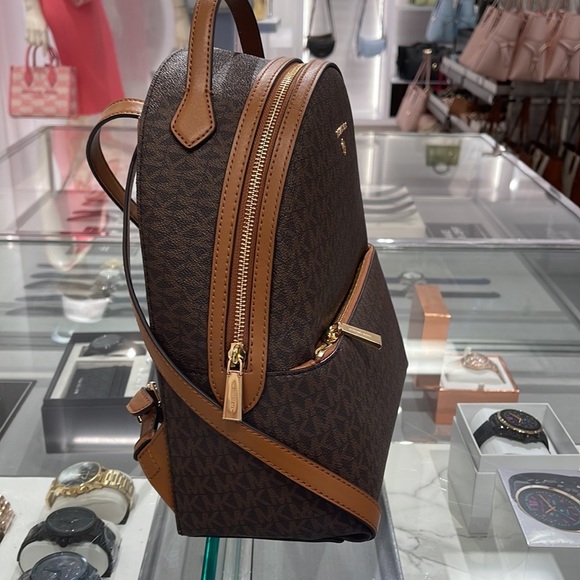 Michael Kors Womens Valerie Medium Logo Backpack 30F2G9VB2B Brown 
NWT - Picture 8 of 16